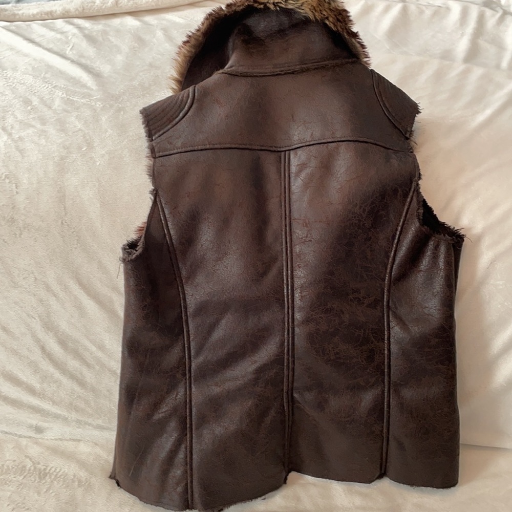 Vest - Picture 2 of 2